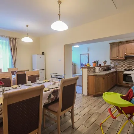 Centrum Vendeghaz Appartement *