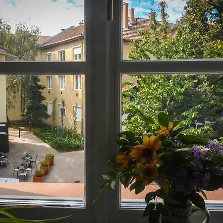 Centrum Vendeghaz * إغير