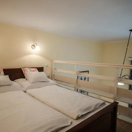 Appartement Centrum Vendeghaz *