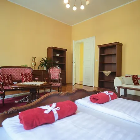 Centrum Vendeghaz Appartement