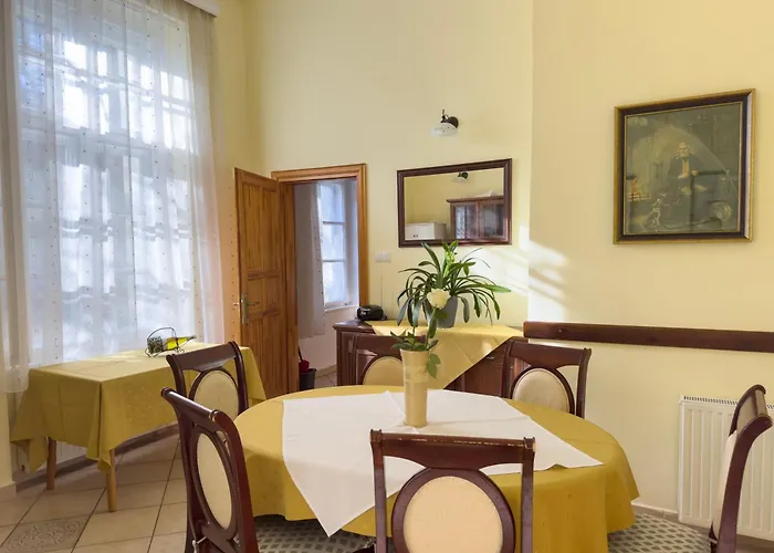 Apartment Centrum Vendeghaz *