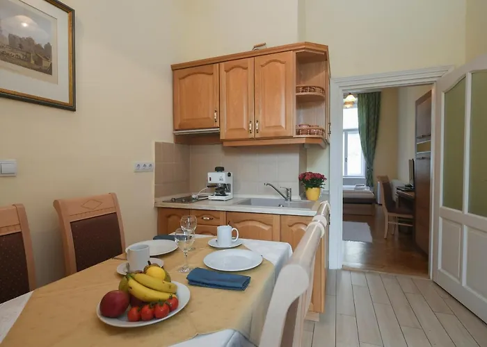 Centrum Vendeghaz * Erlau