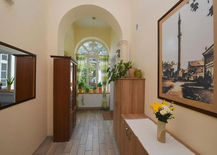 Centrum Vendeghaz Apartment *