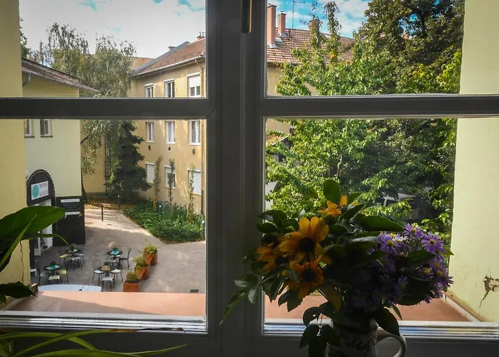 Centrum Vendeghaz * Erlau