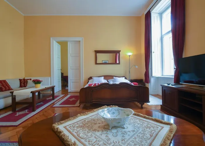 Apartment Centrum Vendeghaz *